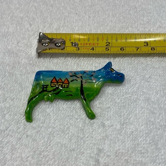 Hand Painted Colourful Cow Brooch Pin Unisex - Picture 5 of 7